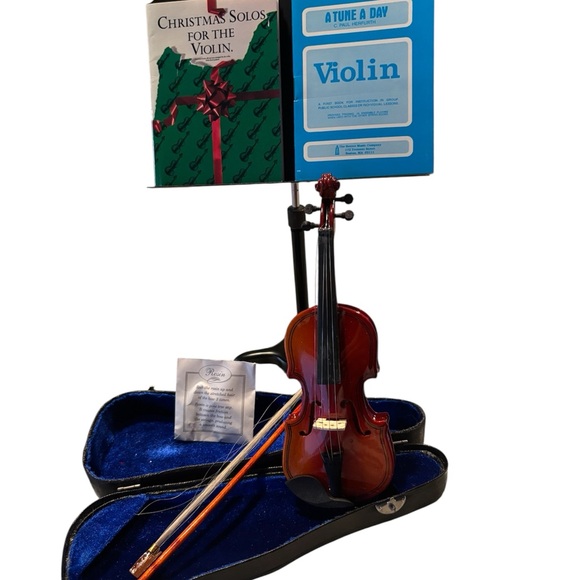 American Girl Violin Set and Recital Outfit - Picture 5 of 11